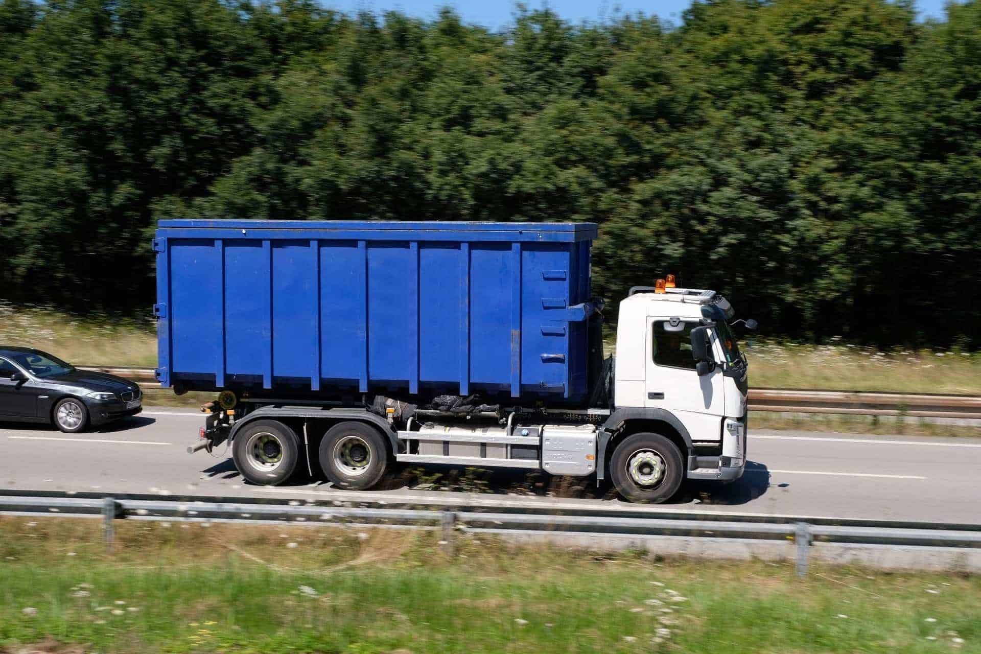 benne bleu Collecte de déchets et location de bennes en Île-de-France
